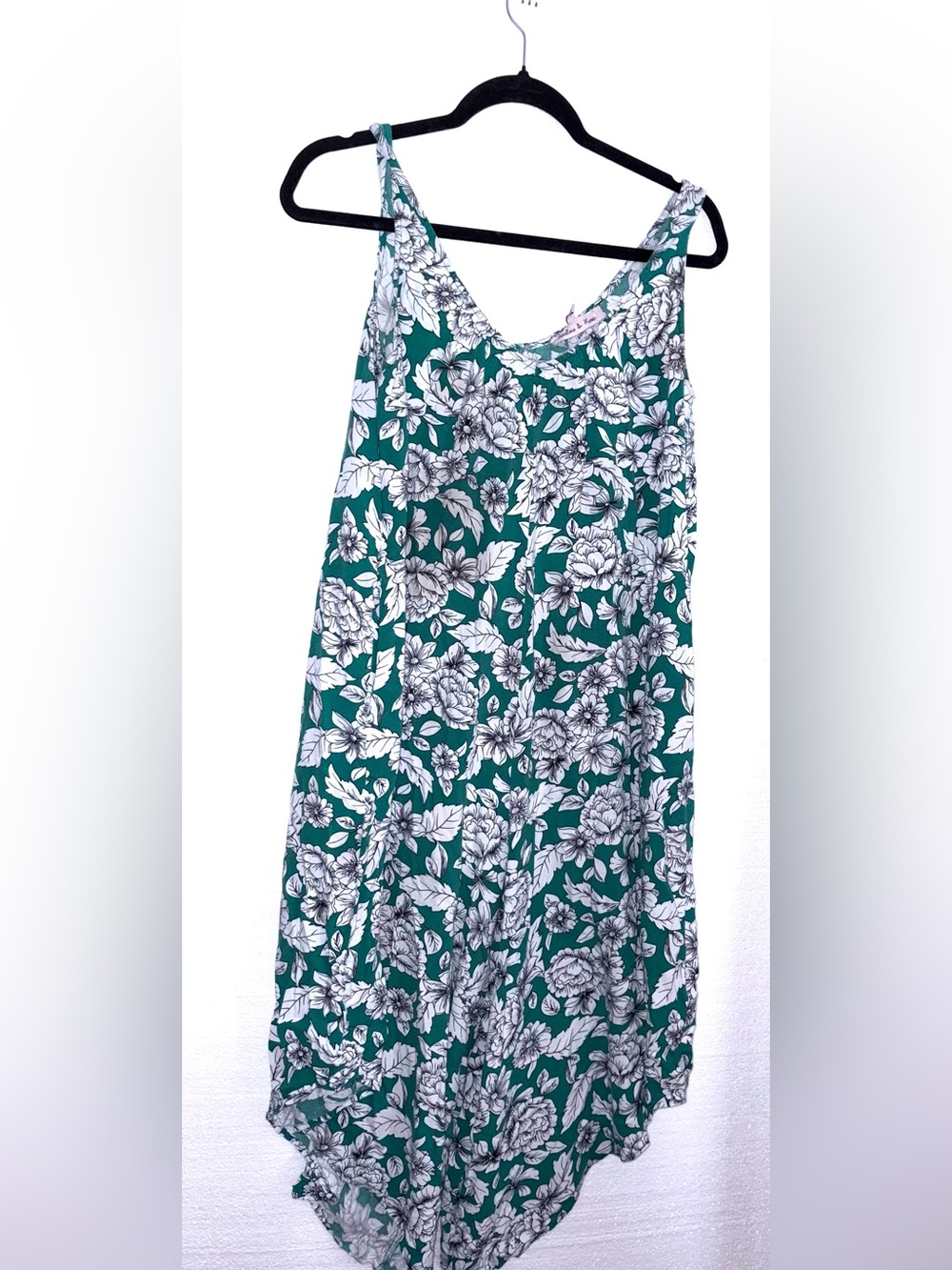 Harlow & Rose Green Floral Sleeveless Jumpsuit